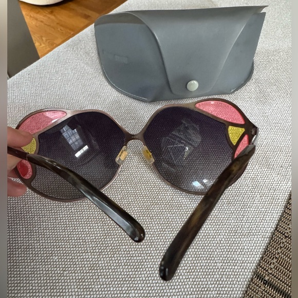 Vintage Miu Miu butterfly Oversized Women's Sunglasses from early 2000s - Picture 3 of 7